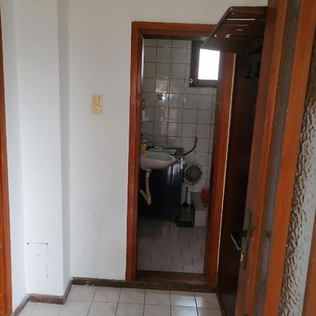 Stan Apartment Sremska Mitrovica Bagian luar foto