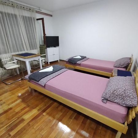 Stan Apartment Sremska Mitrovica Bagian luar foto