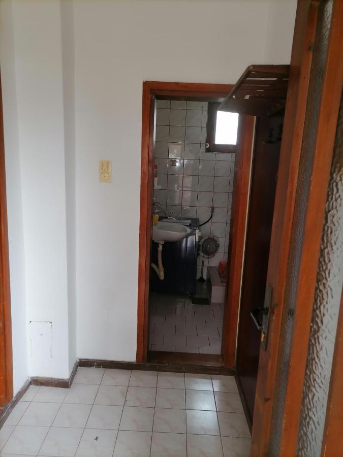 Stan Apartment Sremska Mitrovica Bagian luar foto